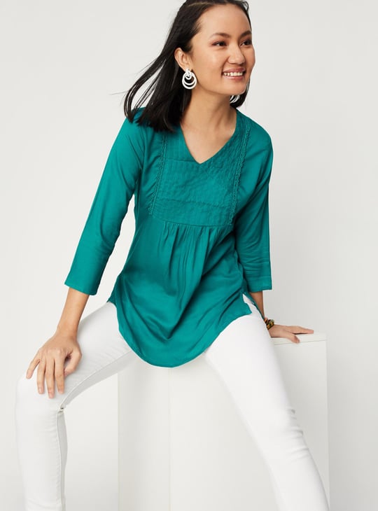 Women Pintuck V-Neck Kurti