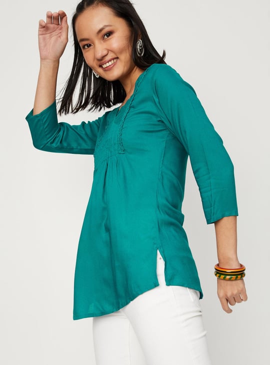 Women Pintuck V-Neck Kurti