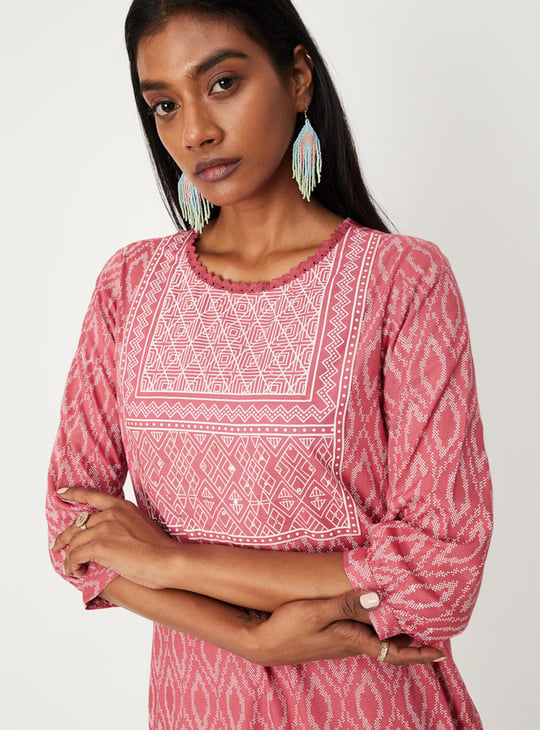 Women Ikat Printed Straight Kurta