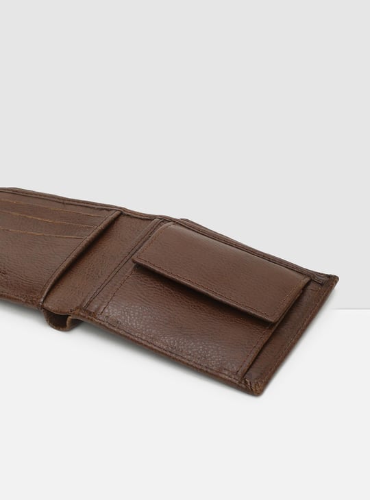 Men Textured Bi-Fold Wallet 