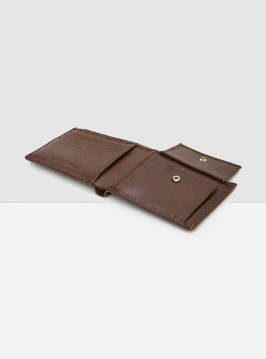 Men Textured Bi-Fold Wallet 