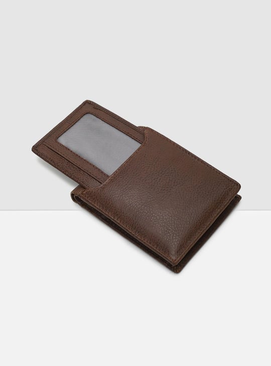 Men Textured Bi-Fold Wallet 