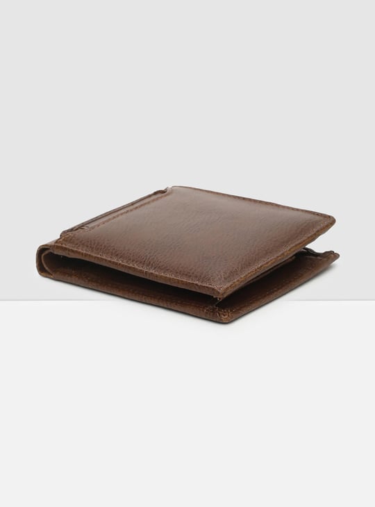 Men Textured Bi-Fold Wallet 