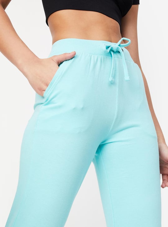 Women Solid Elasticated Sports Capris