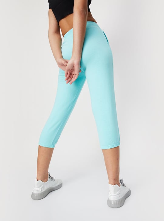 Women Solid Elasticated Sports Capris