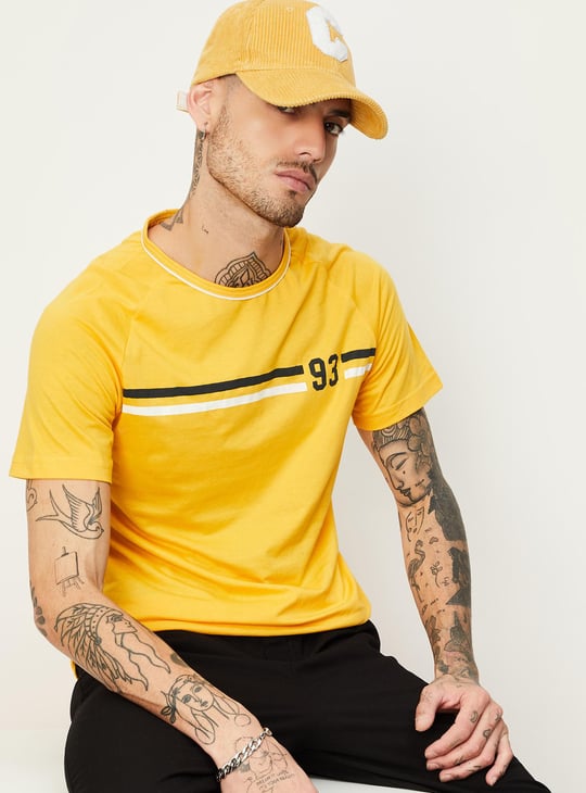 Men Slim Fit Striped T-shirt