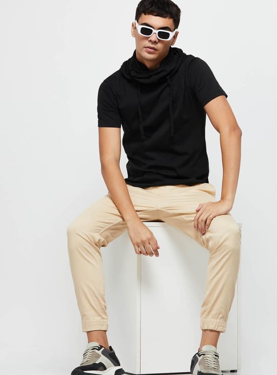 Men Solid Half Sleeves Slim Fit Hooded T-shirt 