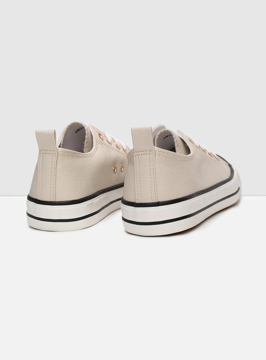 Women Solid Lace-Up Canvas Shoes