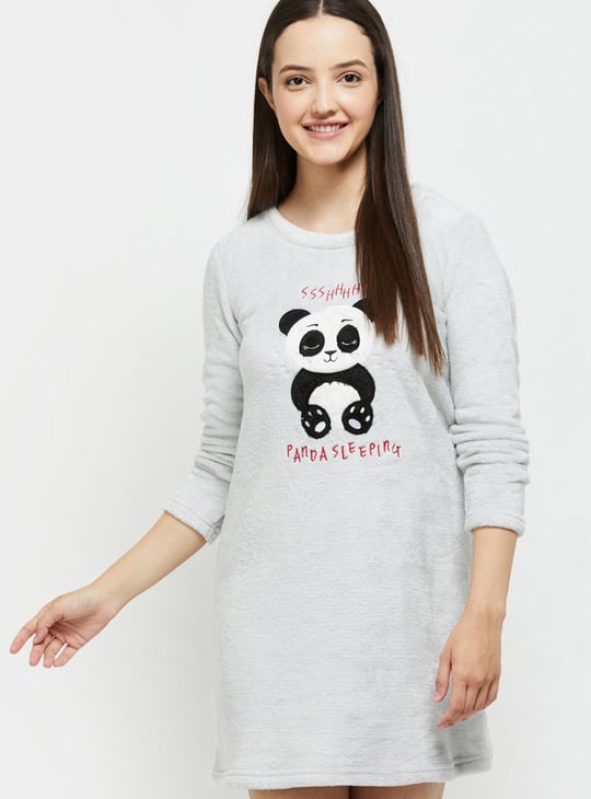 Women Appliqued Chemise with Long Sleeves