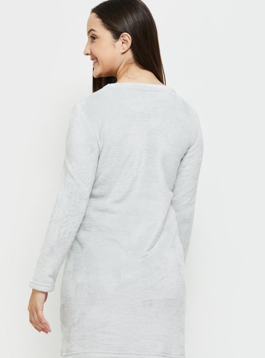 Women Appliqued Chemise with Long Sleeves