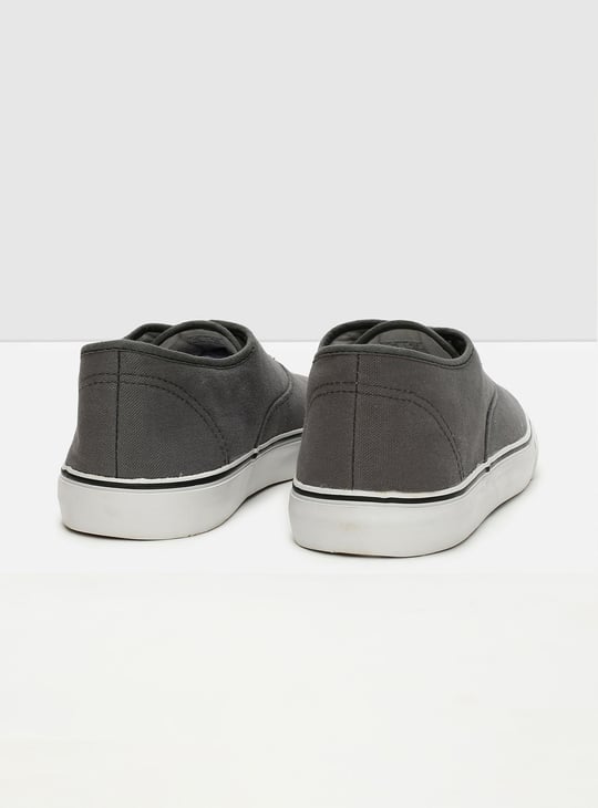 Men Solid Canvas Lace-Up  Casual Shoes