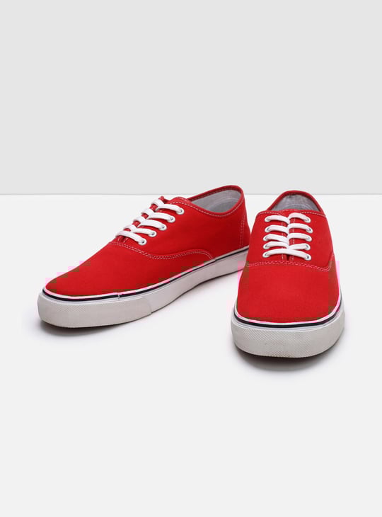 Men Solid Lace-Up Canvas Casual Shoes