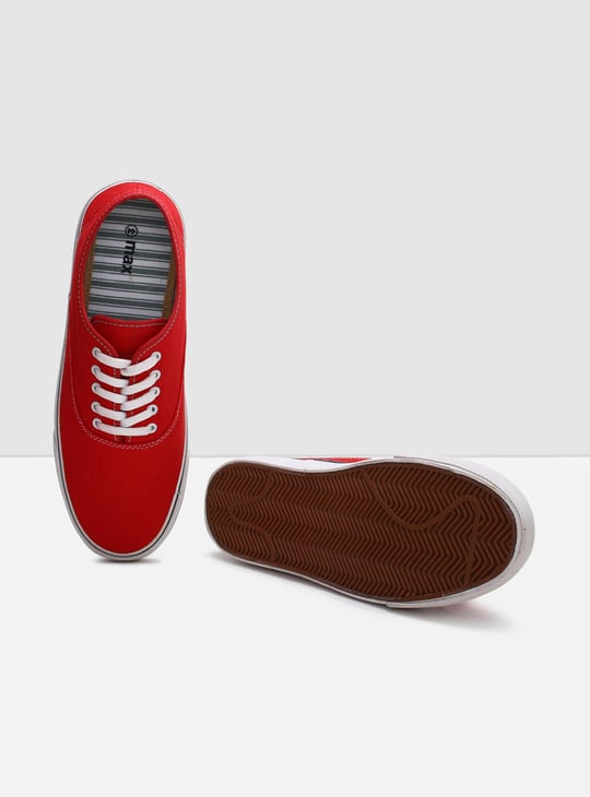 Men Solid Lace-Up Canvas Casual Shoes