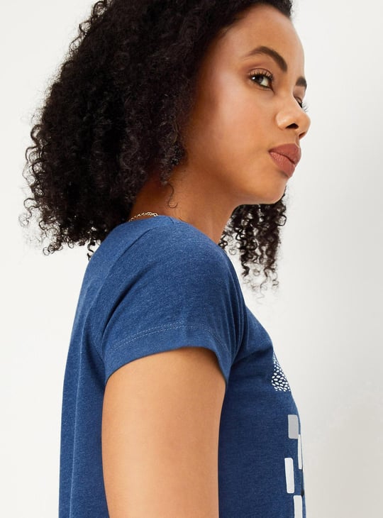 Women Graphic Print T-shirt with Short Sleeves