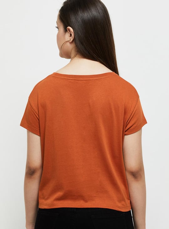 Women Graphic Printed Round Neck Cropped T-shirt Brown Printed
