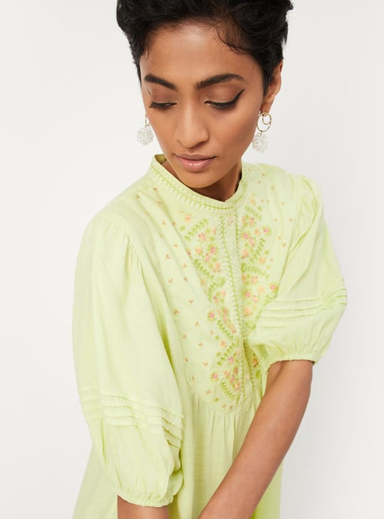 Women Embroidered Balloon Sleeve Top