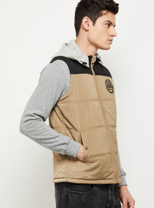 Men Colorblocked Hooded Puffer Jacket