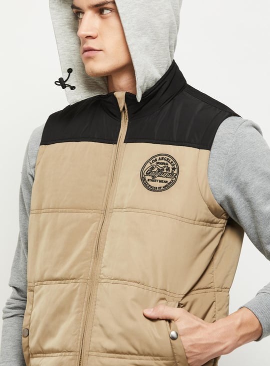 Men Colorblocked Hooded Puffer Jacket