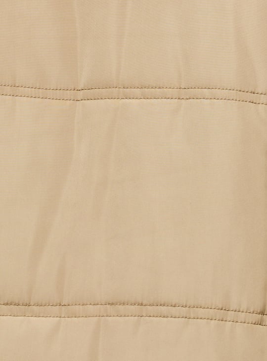 Men Colorblocked Hooded Puffer Jacket