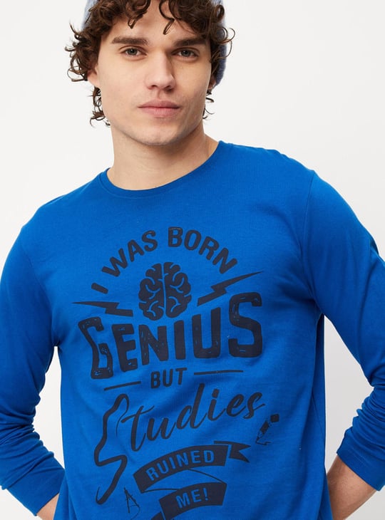 Men Graphic Printed Slim Fit T-shirt