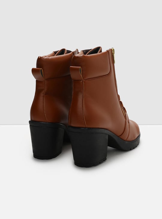 MAX Women Solid Block Heels Boots