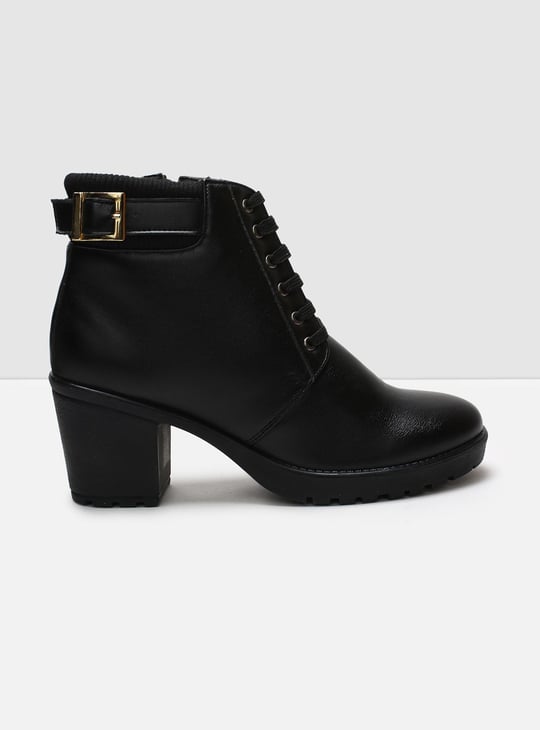 MAX Women Solid Lace-Up Boots
