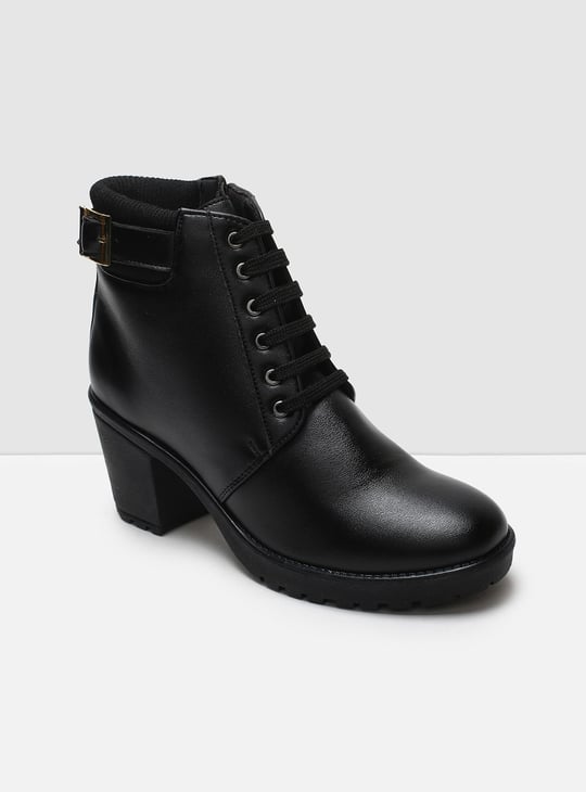 MAX Women Solid Lace-Up Boots