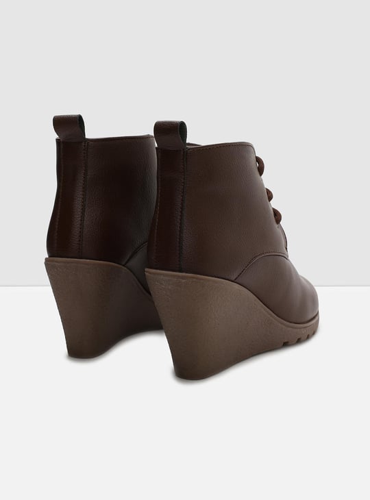 MAX Women Solid Wedge Heel Boots