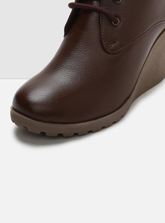 MAX Women Solid Wedge Heel Boots