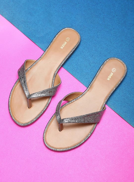 MAX Women Textured V-Strap Flat Sandals