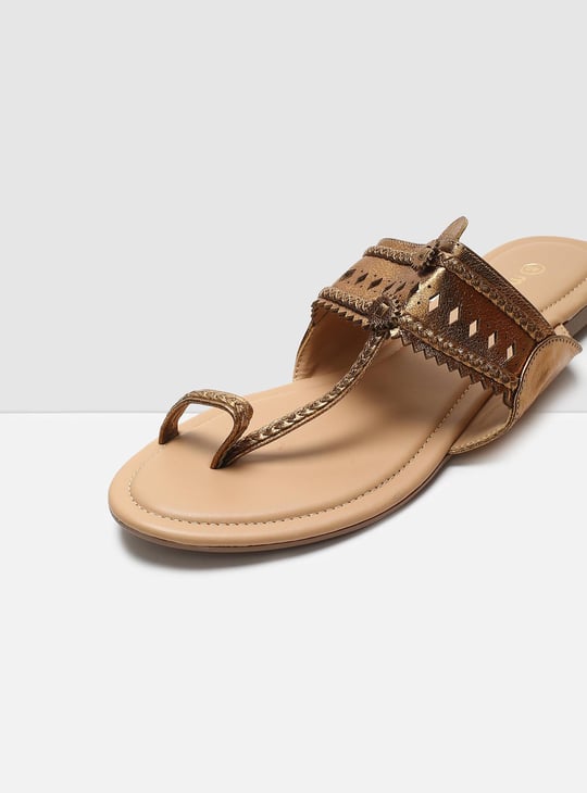 MAX Women Perforated Toe-Ring Flat Sandals