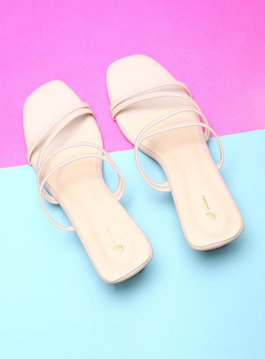 MAX Women Solid Strappy Block Heel Sandals