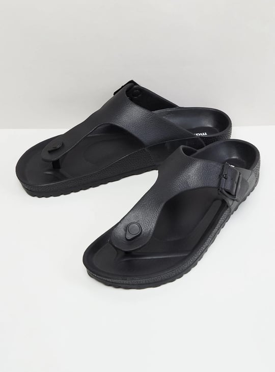 Men Solid T-Strap Sandals
