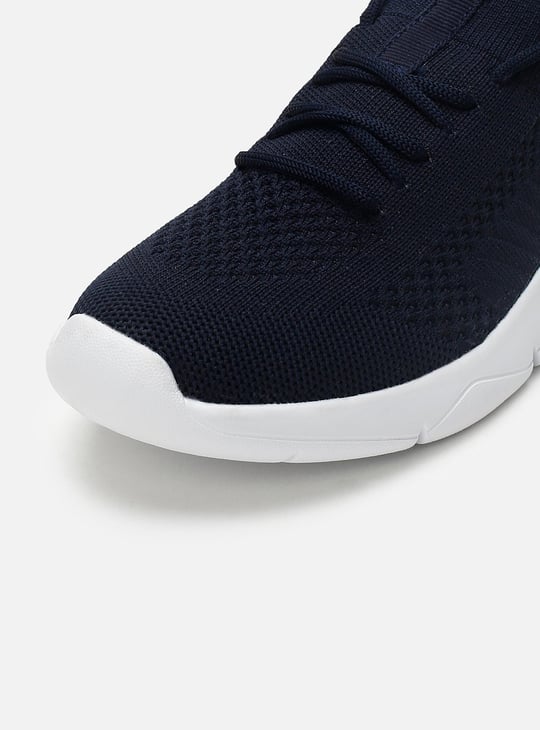 Boys Textured Flyknit Lace-Up Sports Shoes