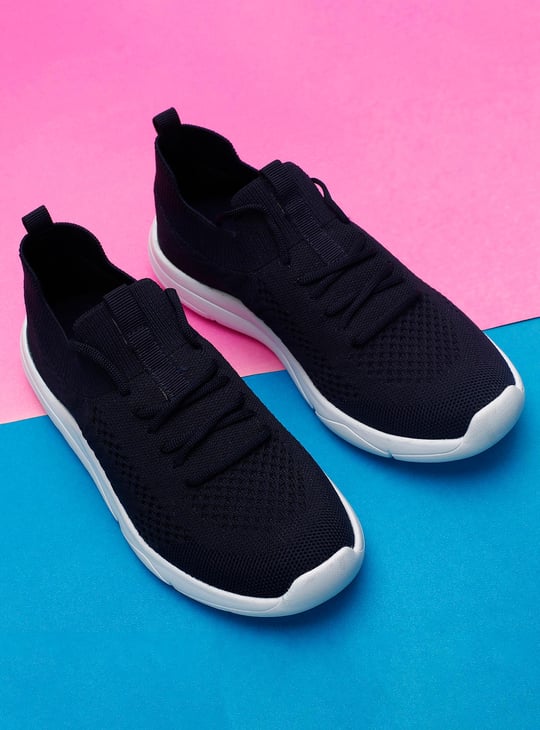 Boys Textured Flyknit Lace-Up Sports Shoes