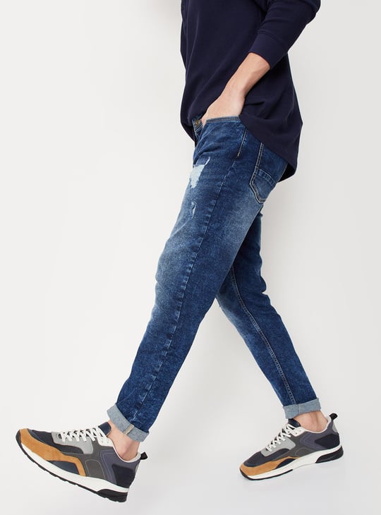 Men Distressed Carrot Fit Jeans