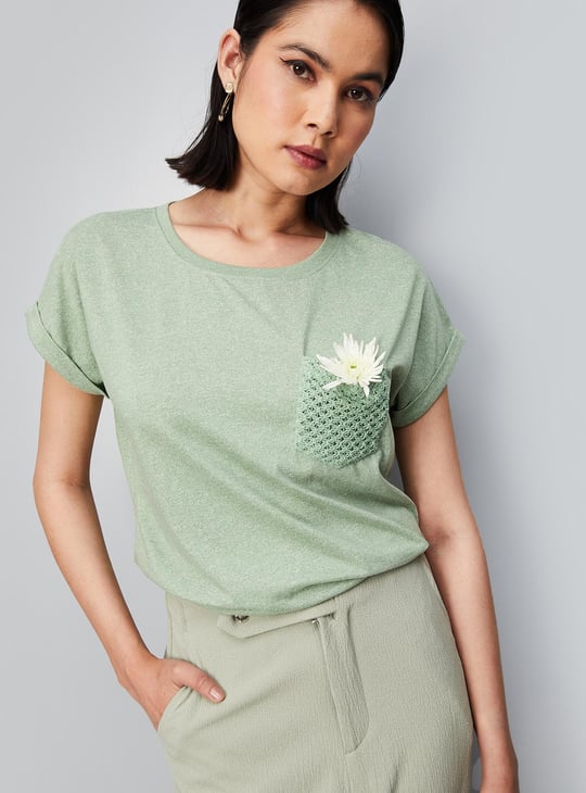 Women Crochet Pocket T-shirt