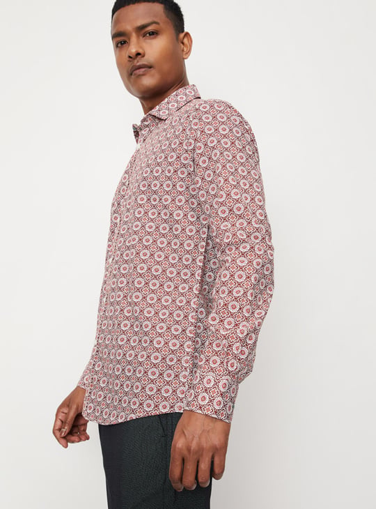 Men Geo Printed Slim Fit Formal Shirt