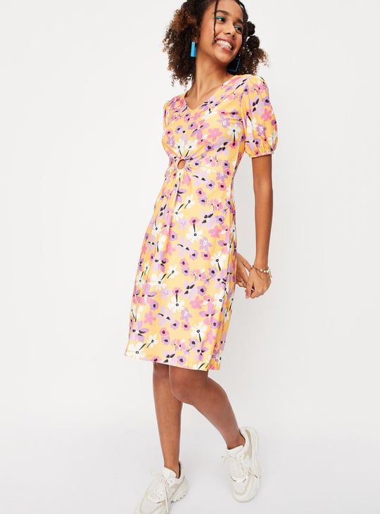 Women Printed Cut-Out Waist Dress