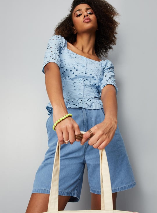 URB_N Women Schiffli Square Neck Top