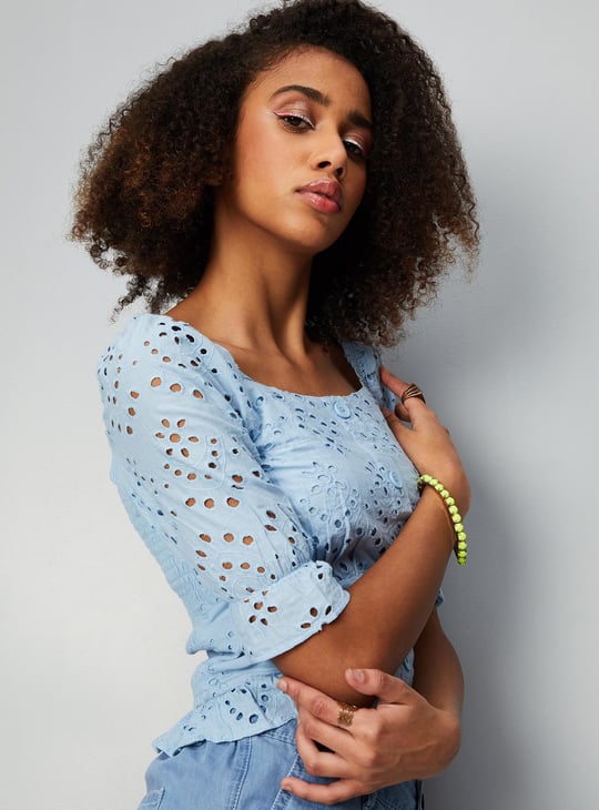 URB_N Women Schiffli Square Neck Top