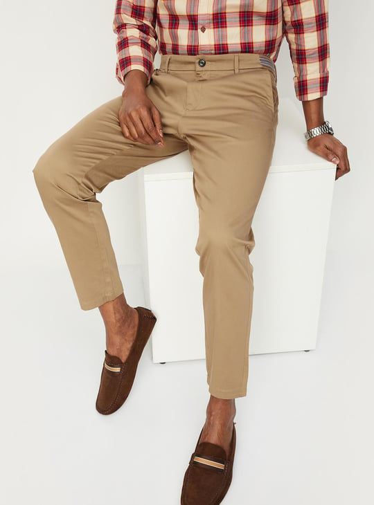 Men Solid Stretch Carrot Fit Chinos