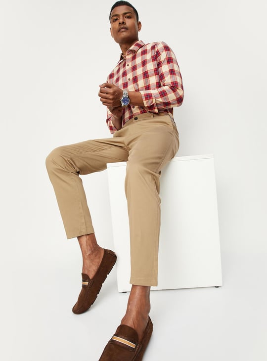 Men Solid Stretch Carrot Fit Chinos