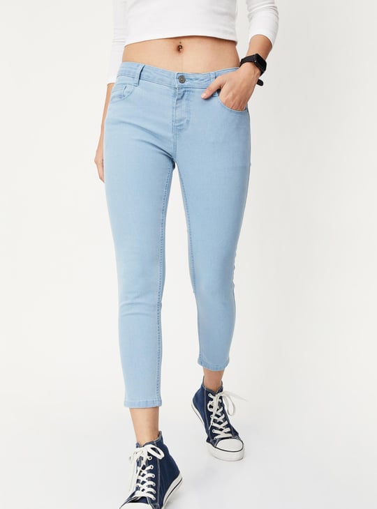 Women Solid Skinny Fit Crop Jeans