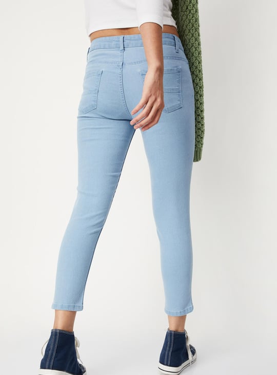 Women Solid Skinny Fit Crop Jeans
