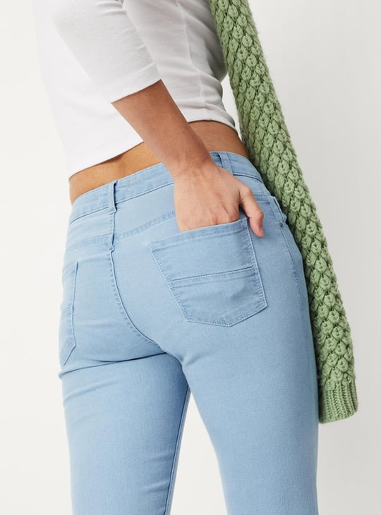 Women Solid Skinny Fit Crop Jeans