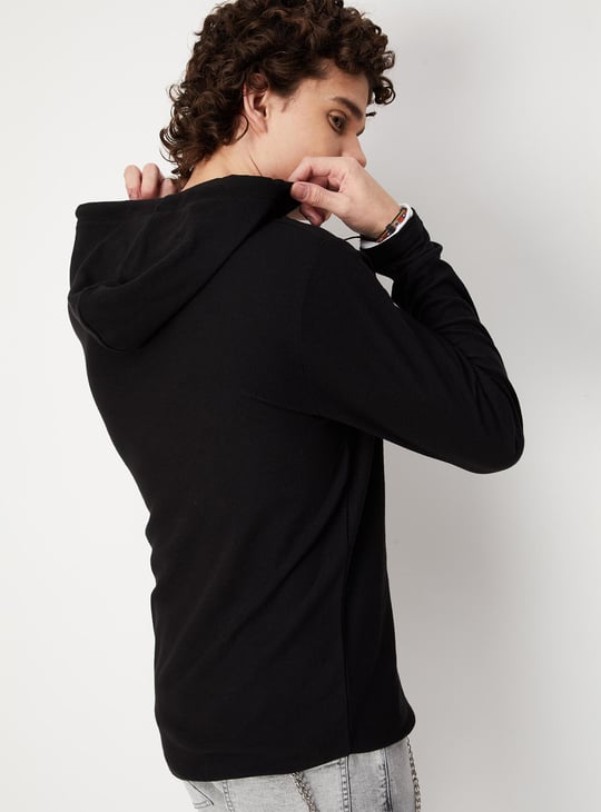 Men Solid Slim Fit Hooded T-shirt