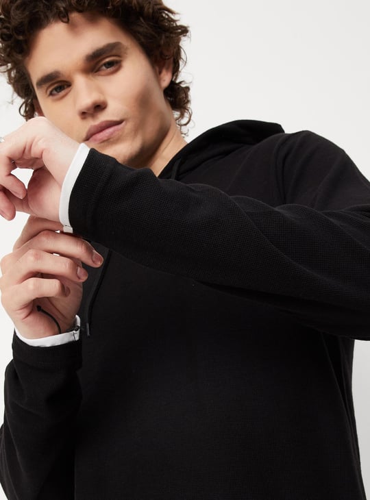 Men Solid Slim Fit Hooded T-shirt