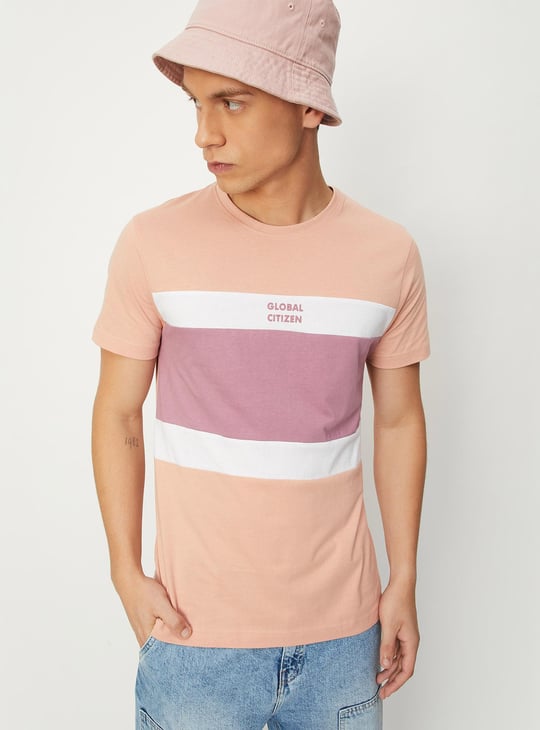 Men Colourblock Slim Fit T-shirt