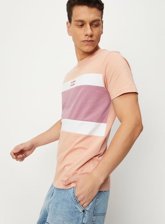 Men Colourblock Slim Fit T-shirt